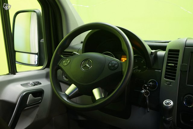 Mercedes-Benz Sprinter 23
