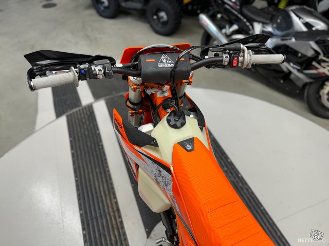 KTM 300 15