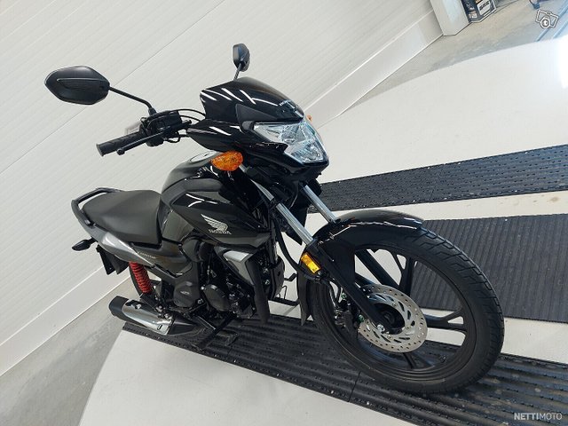 Honda CB 2