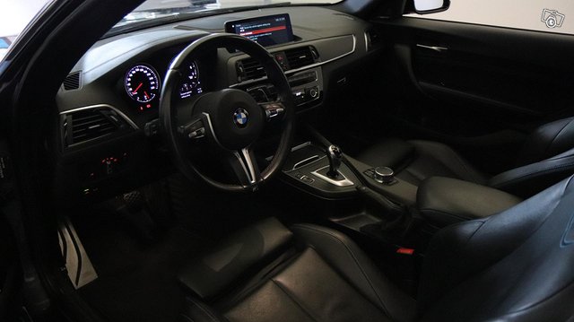 BMW M2 4
