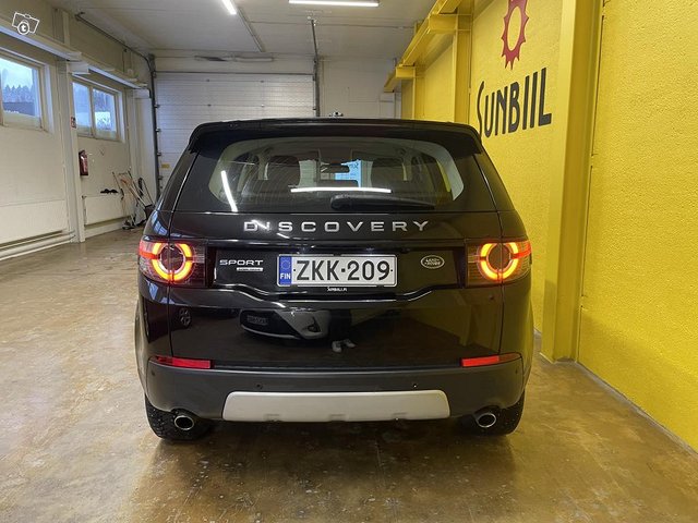 Land Rover Discovery Sport 10