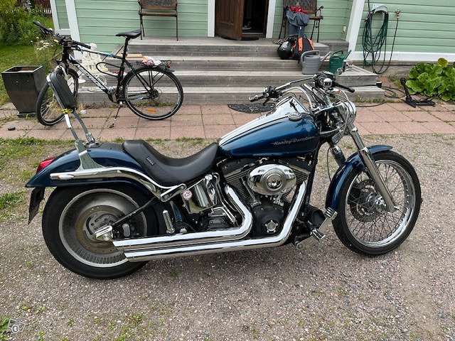 Harley-davidson fxst deuce 2002 1