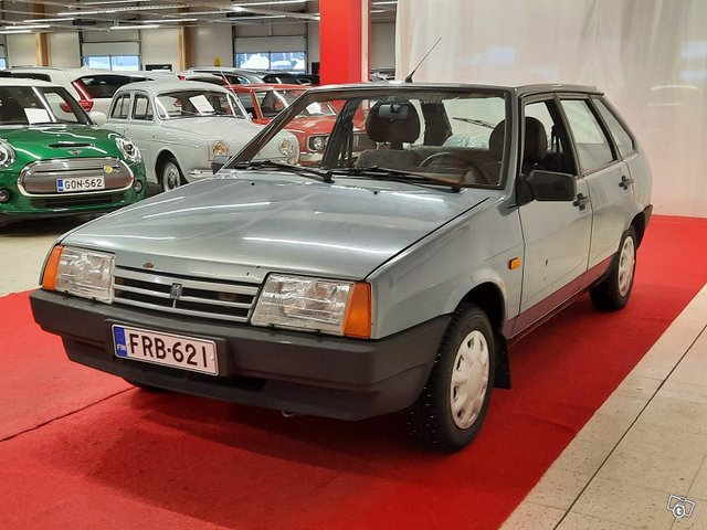 LADA Samara 7