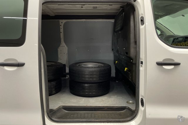 Toyota Proace 11