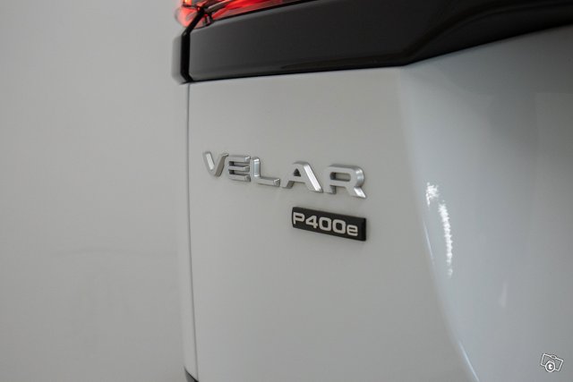 Land Rover Range Rover Velar 13