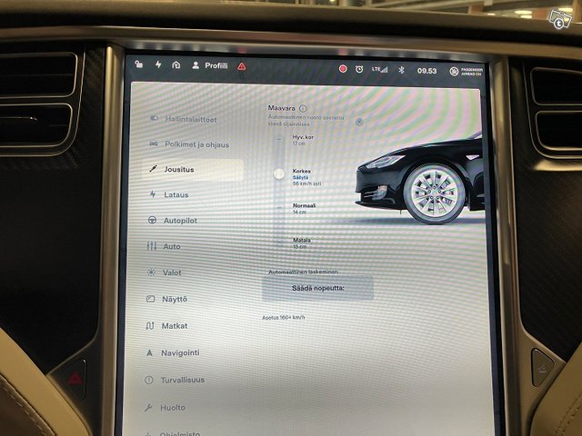 Tesla Model S 22