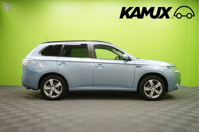 Mitsubishi Outlander PHEV 2