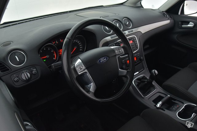 Ford S-Max 22
