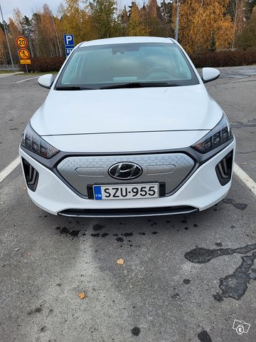 Hyundai Ioniq Electric