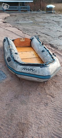 Inflatable boat, kuva 1
