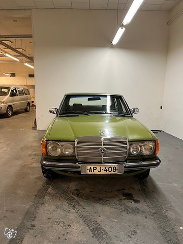 Mercedes-Benz 200, kuva 1