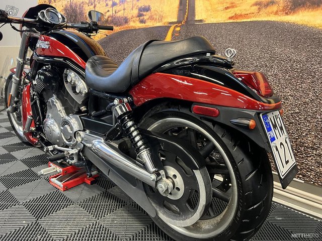 Harley-Davidson VRSC 4