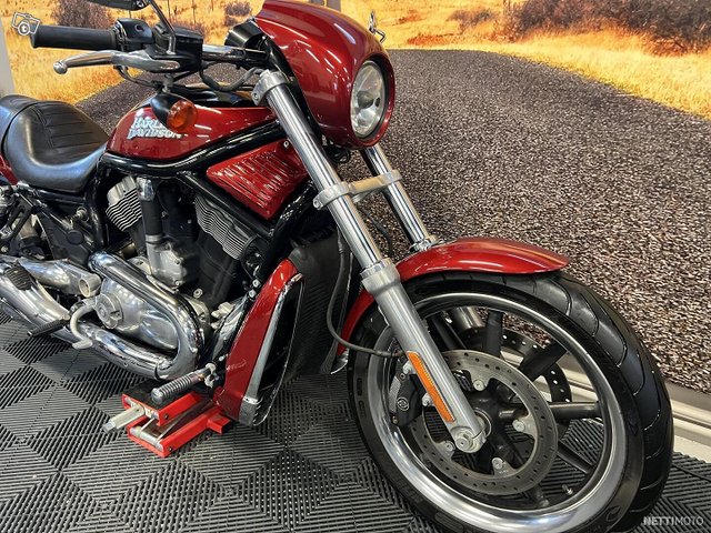 Harley-Davidson VRSC 7