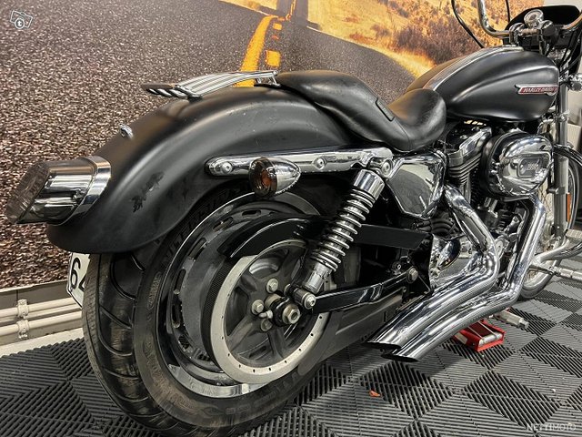 Harley-Davidson Sportster 8