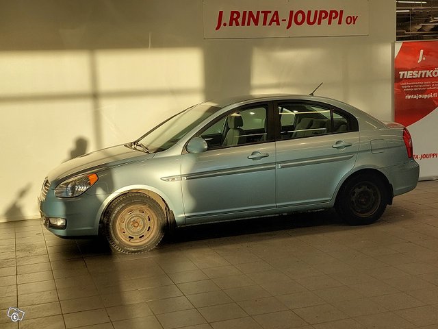 Hyundai Accent 5