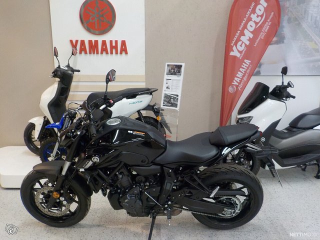 Yamaha MT-07 12