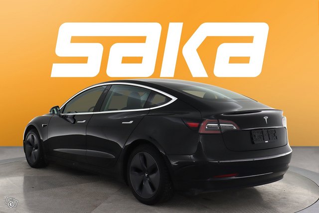 Tesla Model 3 5