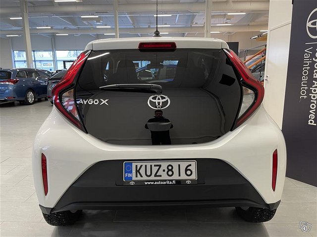 Toyota Aygo X 4