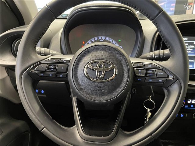 Toyota Aygo X 13