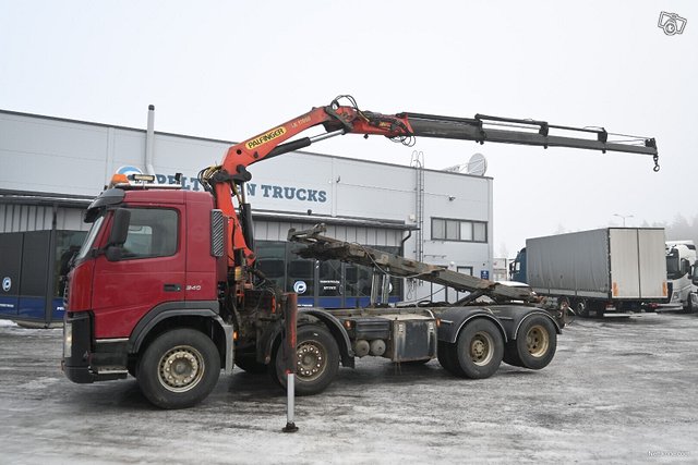 Volvo FM 8x2 Palfinger Nostin Ja Vaijerilaite 2