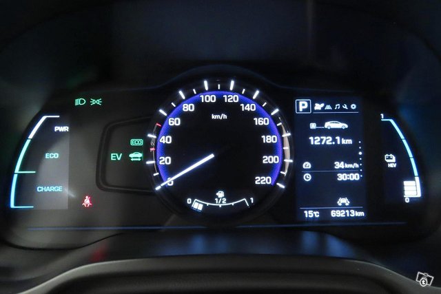 Hyundai IONIQ Plug-in 13