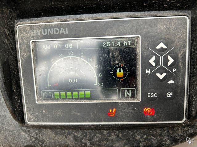 Hyundai 35B-9U sähkö trukki 11
