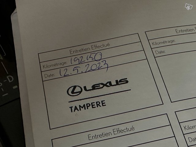 Lexus IS 19