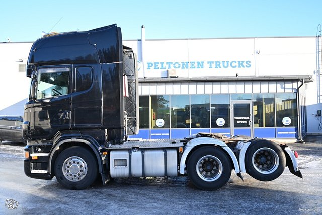 Scania R560 6x2 ADR V8 2