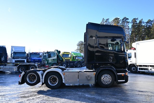 Scania R560 6x2 ADR V8 6