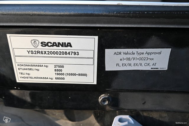 Scania R560 6x2 ADR V8 17