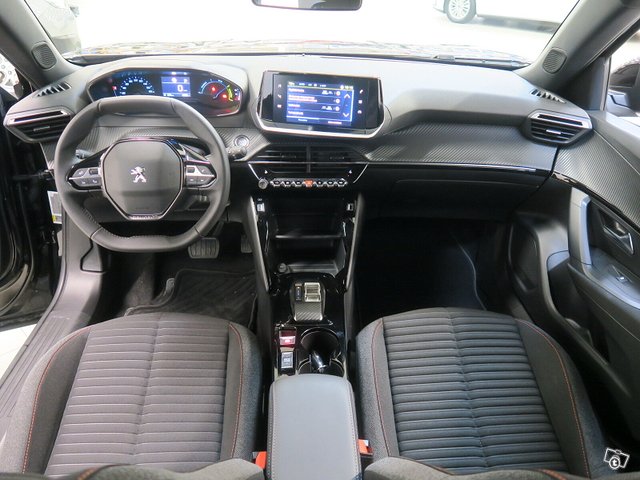 Peugeot E-2008 5
