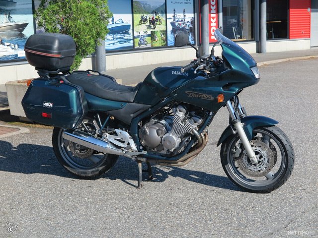 Yamaha XJ, kuva 1