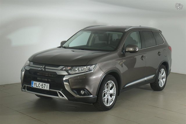 MITSUBISHI Outlander 3