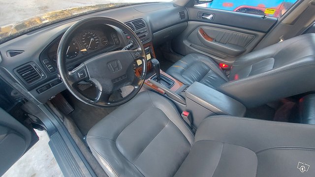 Honda Legend 6