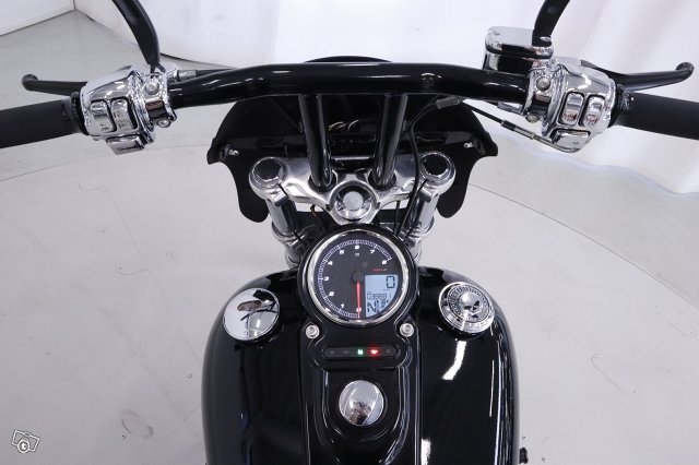Harley-Davidson DYNA 7