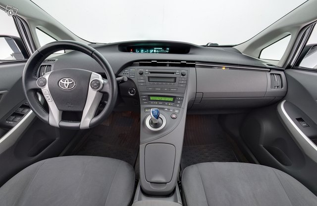 Toyota Prius 11