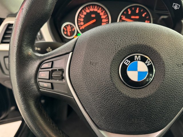 BMW 318 Gran Turismo 9