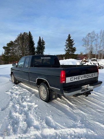 Chevrolet Silverado 4