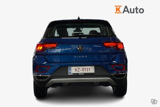 Volkswagen T-Roc 3