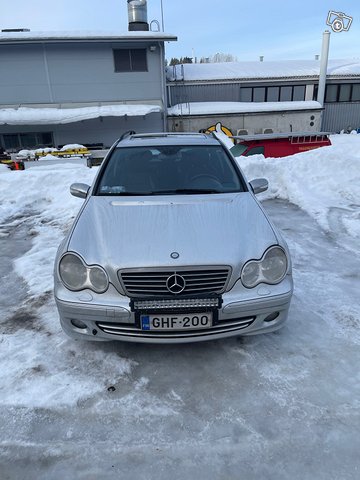 Mercedes-Benz C 200 1