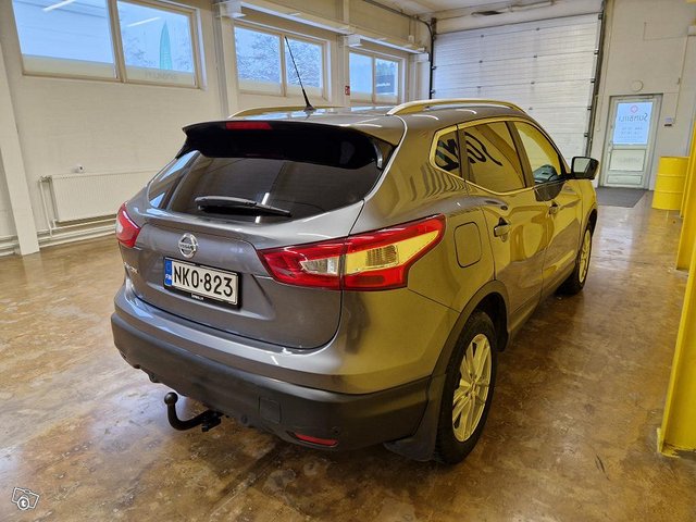 Nissan Qashqai 12