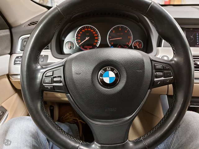 BMW 530 Gran Turismo 18