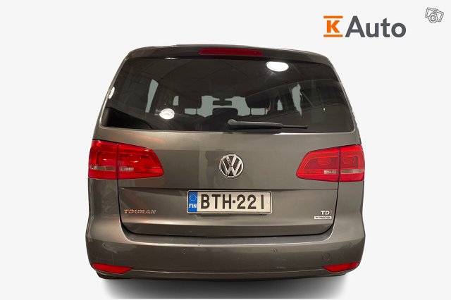 VOLKSWAGEN TOURAN 3