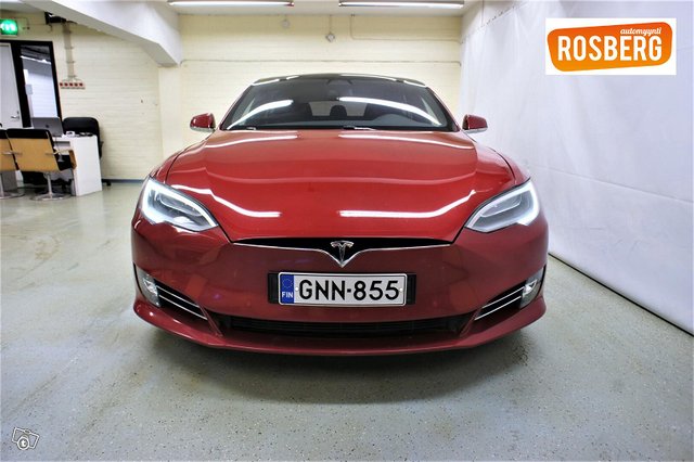 Tesla Model S 2