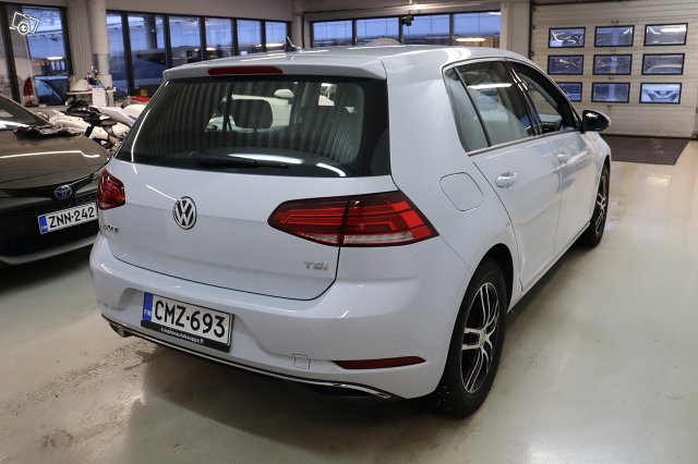 Volkswagen GOLF 5