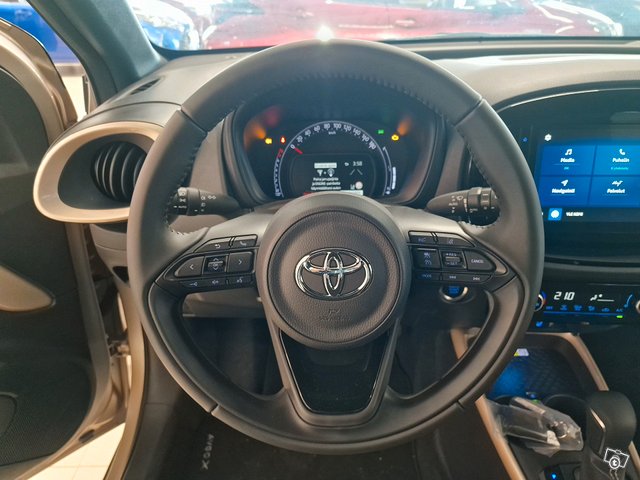 Toyota Aygo X 8
