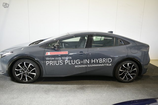 Toyota PRIUS PLUG-IN 6