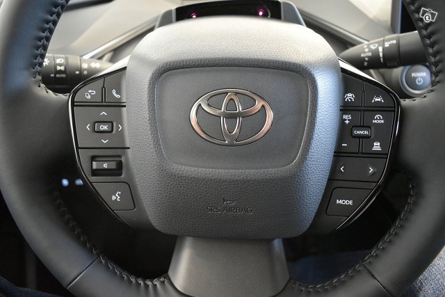 Toyota PRIUS PLUG-IN 13