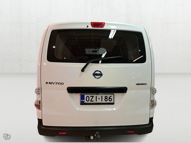 Nissan E-NV200 4