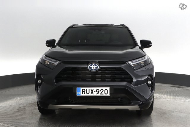 Toyota RAV4 8